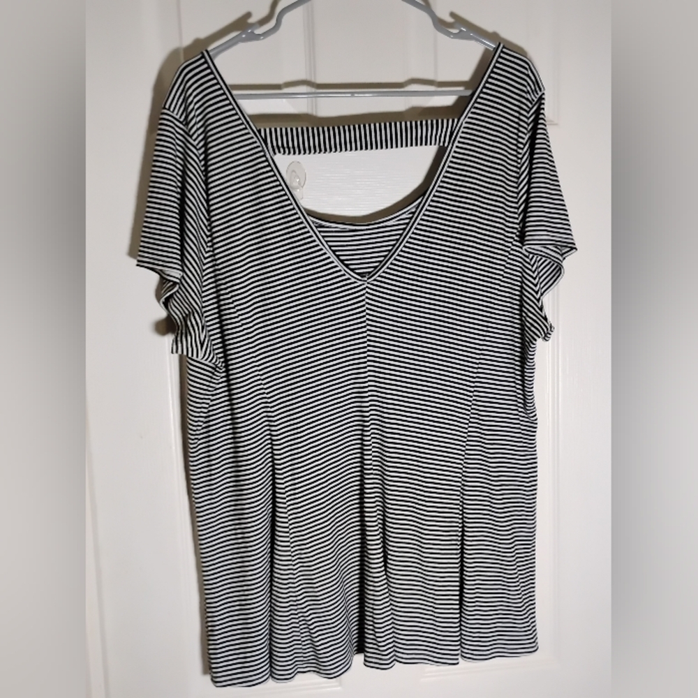 Torrid Striped Ribbed Knit Top - Picture 4 of 11
